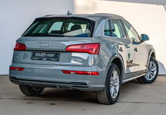 Подержанный автомобиль Audi Q5 2019 года (5 фото)