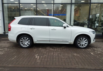 Подержанный автомобиль Volvo XC90 2016 года (4 фото)