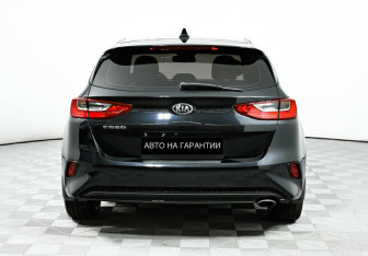 Подержанный автомобиль Kia Ceed Hatchback 2019 года (6 фото)