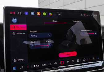 Подержанный автомобиль Volkswagen Tiguan 2025 года (20 фото)