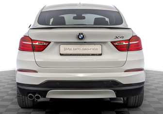 Подержанный автомобиль BMW X4 2017 года (6 фото)