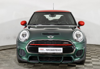 Подержанный автомобиль MINI Hatch 2017 года (6 фото)