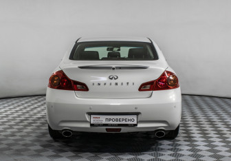 Подержанный автомобиль Infiniti G Sedan 2010 года (6 фото)