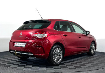 Подержанный автомобиль Citroen C4 Hatchback 2013 года (5 фото)