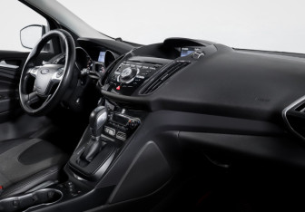 Подержанный автомобиль Ford Kuga 2014 года (9 фото)