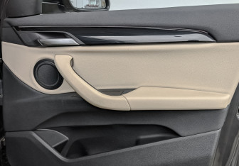 Подержанный автомобиль BMW X2 2020 года (24 фото)