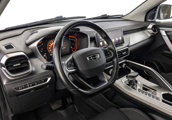 Подержанный автомобиль Geely Coolray 2022 года (15 фото)