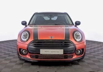 Подержанный автомобиль MINI Clubman Wagon 2020 года (2 фото)