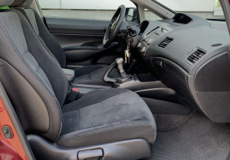 Подержанный автомобиль Honda Civic Sedan 2009 года (18 фото)