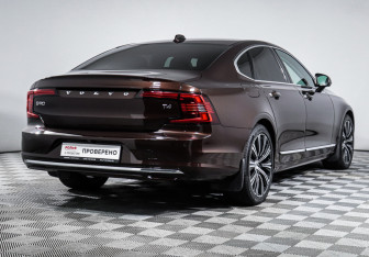 Подержанный автомобиль Volvo S90 2021 года (5 фото)