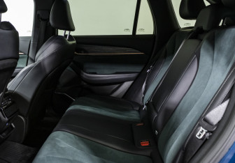 Подержанный автомобиль Geely Monjaro 2023 года (13 фото)