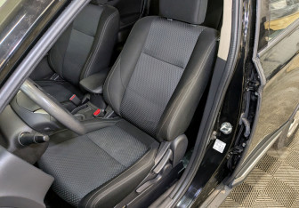 Подержанный автомобиль Mitsubishi Outlander 2016 года (20 фото)