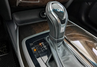 Подержанный автомобиль Infiniti QX60 2018 года (21 фото)