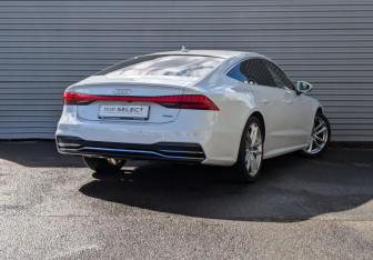 Подержанный автомобиль Audi A7 2021 года (5 фото)
