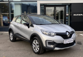 Подержанный автомобиль Renault Kaptur 2016 года (3 фото)