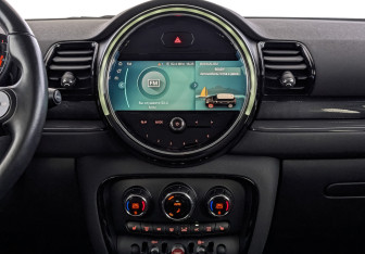 Подержанный автомобиль MINI Clubman Wagon 2021 года (17 фото)