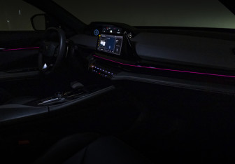 Подержанный автомобиль Changan UNI-V 2023 года (16 фото)