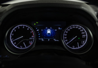 Подержанный автомобиль Toyota Camry Sedan 2018 года (13 фото)