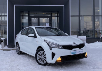 Подержанный автомобиль Kia Rio Sedan 2020 года (3 фото)