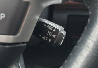 Подержанный автомобиль Toyota Land Cruiser Suv 2014 года (19 фото)