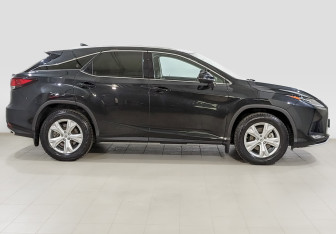 Подержанный автомобиль Lexus RX 2021 года (4 фото)