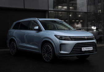 Подержанный автомобиль AITO M7 2023 года (3 фото)