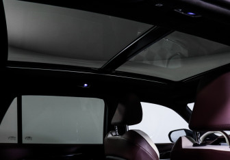 Подержанный автомобиль Geely Monjaro 2022 года (18 фото)