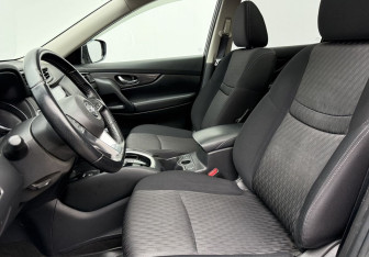 Подержанный автомобиль Nissan X-Trail 2019 года (10 фото)