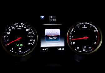 Подержанный автомобиль Mercedes-Benz GLC Coupe 2017 года (13 фото)