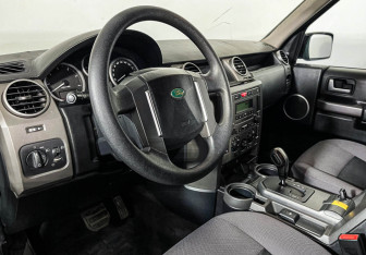 Подержанный автомобиль Land Rover Discovery 2007 года (13 фото)
