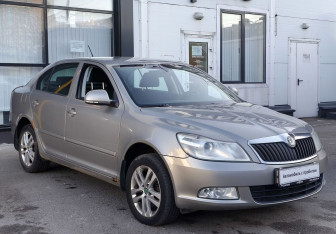 Подержанный автомобиль Skoda Octavia Liftback 2012 года (3 фото)