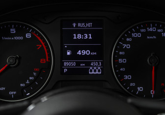 Подержанный автомобиль Audi A3 Sedan 2017 года (12 фото)