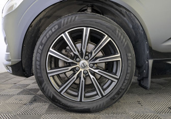 Подержанный автомобиль Volvo XC60 2020 года (12 фото)
