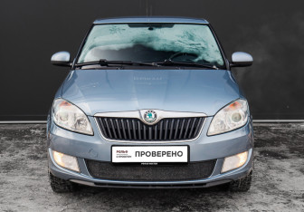 Подержанный автомобиль Skoda Fabia Hatchback 2011 года (2 фото)