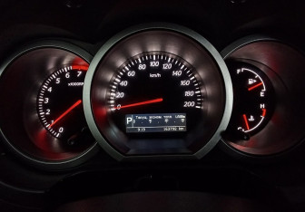 Подержанный автомобиль Suzuki Grand Vitara 2012 года (14 фото)