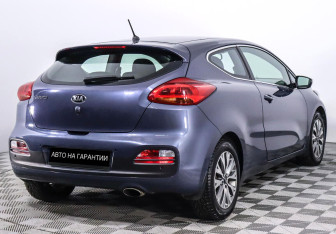 Подержанный автомобиль Kia Ceed Hatchback 2016 года (5 фото)