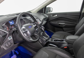 Подержанный автомобиль Ford Kuga 2014 года (10 фото)