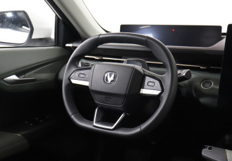 Подержанный автомобиль Changan Lamore 2024 года (15 фото)