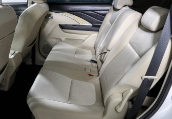 Подержанный автомобиль Mitsubishi Xpander 2021 года (10 фото)