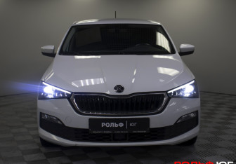 Подержанный автомобиль Skoda Rapid Liftback 2021 года (20 фото)