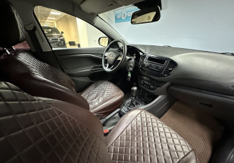 Подержанный автомобиль LADA (ВАЗ) Vesta Sedan 2018 года (17 фото)