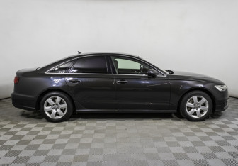 Подержанный автомобиль Audi A6 Sedan 2015 года (4 фото)