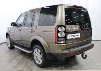 Подержанный автомобиль Land Rover Discovery 2014 года (6 фото)