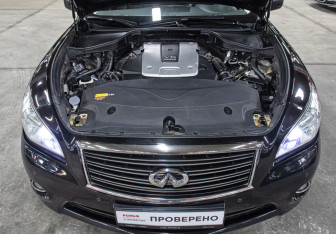 Подержанный автомобиль Infiniti Q70 2014 года (9 фото)