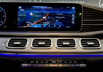 Подержанный автомобиль Mercedes-Benz GLE 2020 года (15 фото)