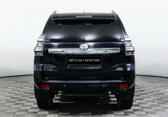 Подержанный автомобиль Toyota Land Cruiser Prado 2016 года (5 фото)
