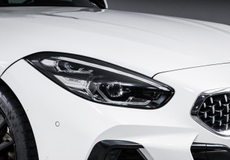 Подержанный автомобиль BMW Z4 Roadster 2021 года (13 фото)