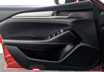 Подержанный автомобиль Mazda 6 Sedan 2019 года (19 фото)