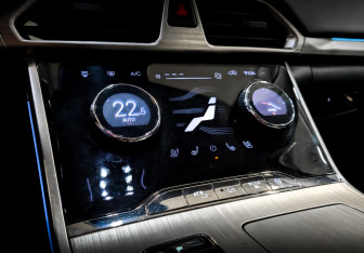 Подержанный автомобиль Exeed TXL 2022 года (24 фото)