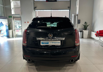 Подержанный автомобиль Cadillac SRX 2013 года (5 фото)